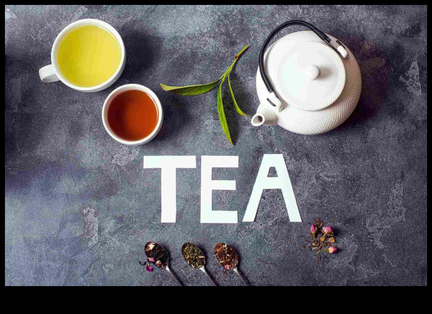 חליטות תה מגוונות חקור את עולם התה הקר בטעמים 5 חליטות תה מגוונות: מעלה את חווית התה הקרח בטעמים שלך