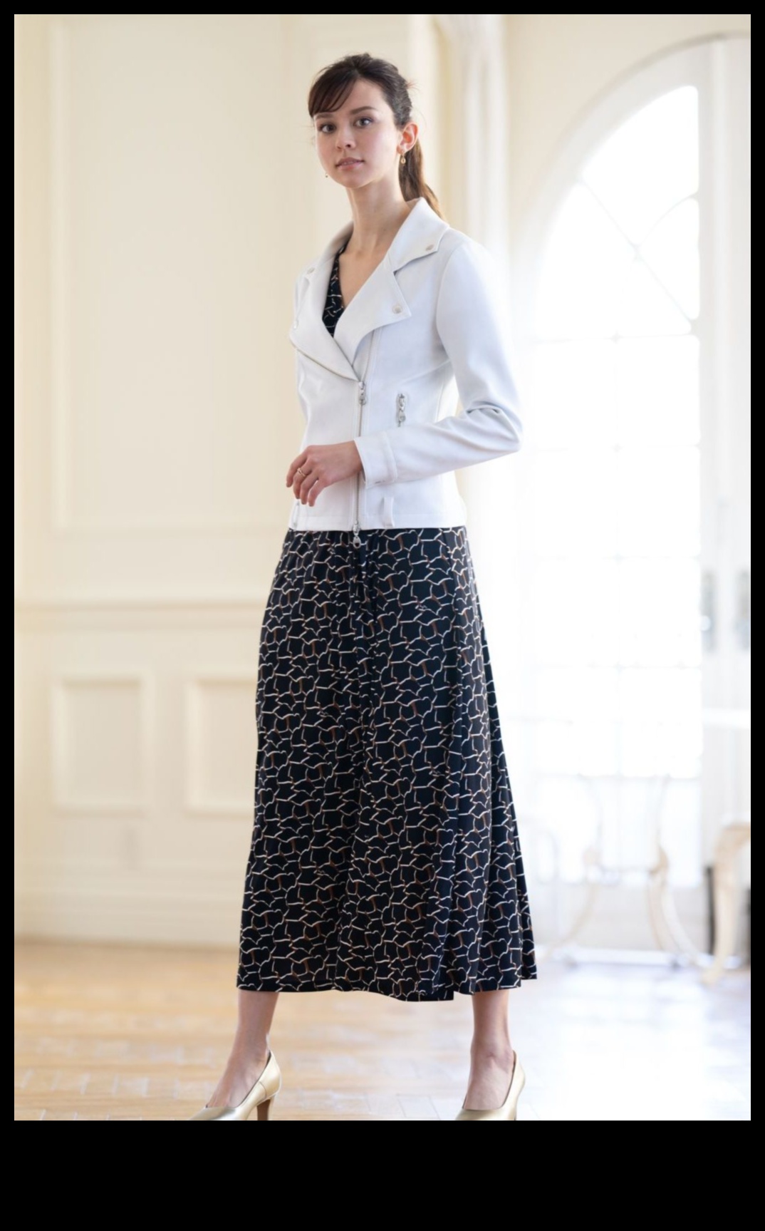 קלאסי עם טוויסט תלבושות נצחיות לעולם מודרני 4 קלאסי עם טוויסט: תלבושות נצחיות עם אדג' מודרני