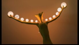 יצירות אמנות העיצוב הפונקציונלי והאסתטי 3 מושגי עיצוב מעוררי השראה: חקר המפגש בין פונקציונליות ואסתטיקה