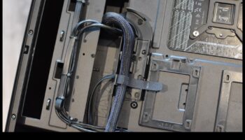 ניהול כבלים: טיפים לבנייה מסודרת ויעילה