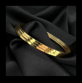 עושר מודרני: מעטר את פרק כף היד שלך בצמידים אופנתיים