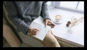 טקסי נענע בבוקר: התחל את היום שלך נכון עם תה מנטה