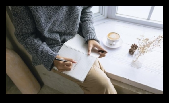 טקסי נענע בבוקר: התחל את היום שלך נכון עם תה מנטה